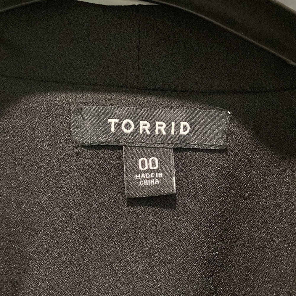 TORRID Studio Crepe Classic Shawl Collar Blazer Size M/L - Picture 12 of 15